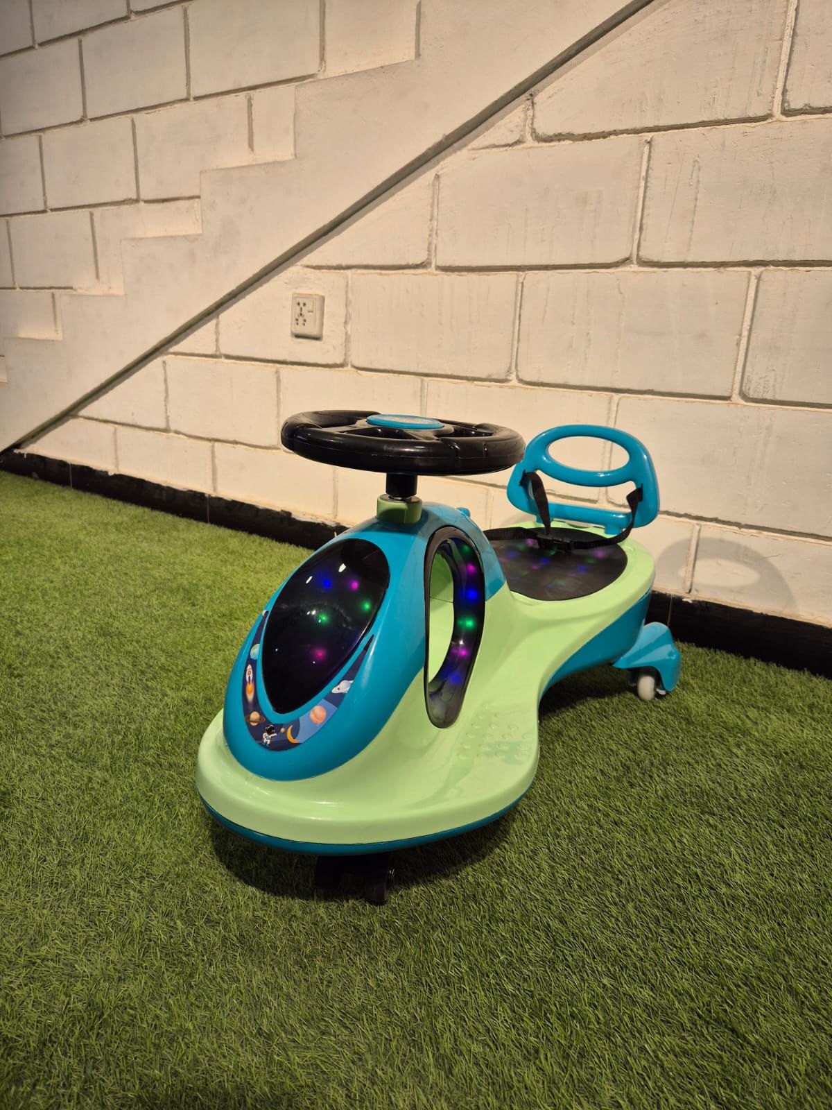 M2 Twister Ride-On Car